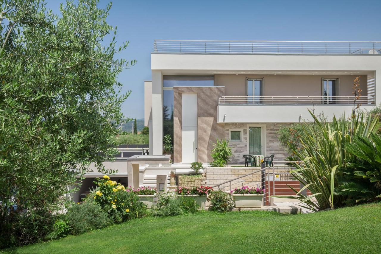 Villa Aurora-Holiday Home Apt 1 Bardolino Dış mekan fotoğraf