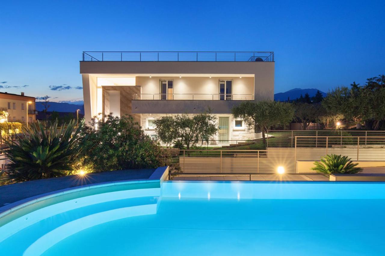 Villa Aurora-Holiday Home Apt 1 Bardolino Dış mekan fotoğraf