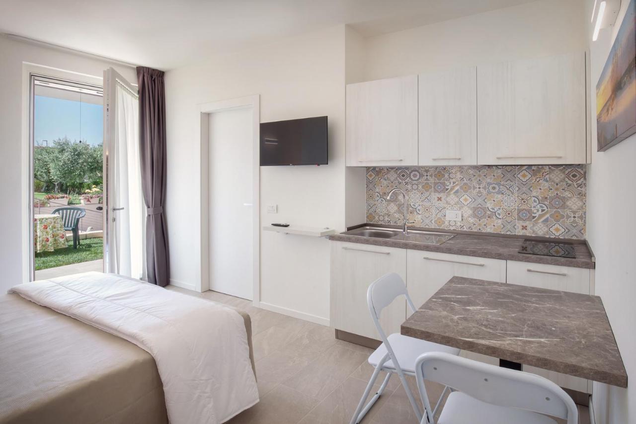 Villa Aurora-Holiday Home Apt 1 Bardolino Dış mekan fotoğraf